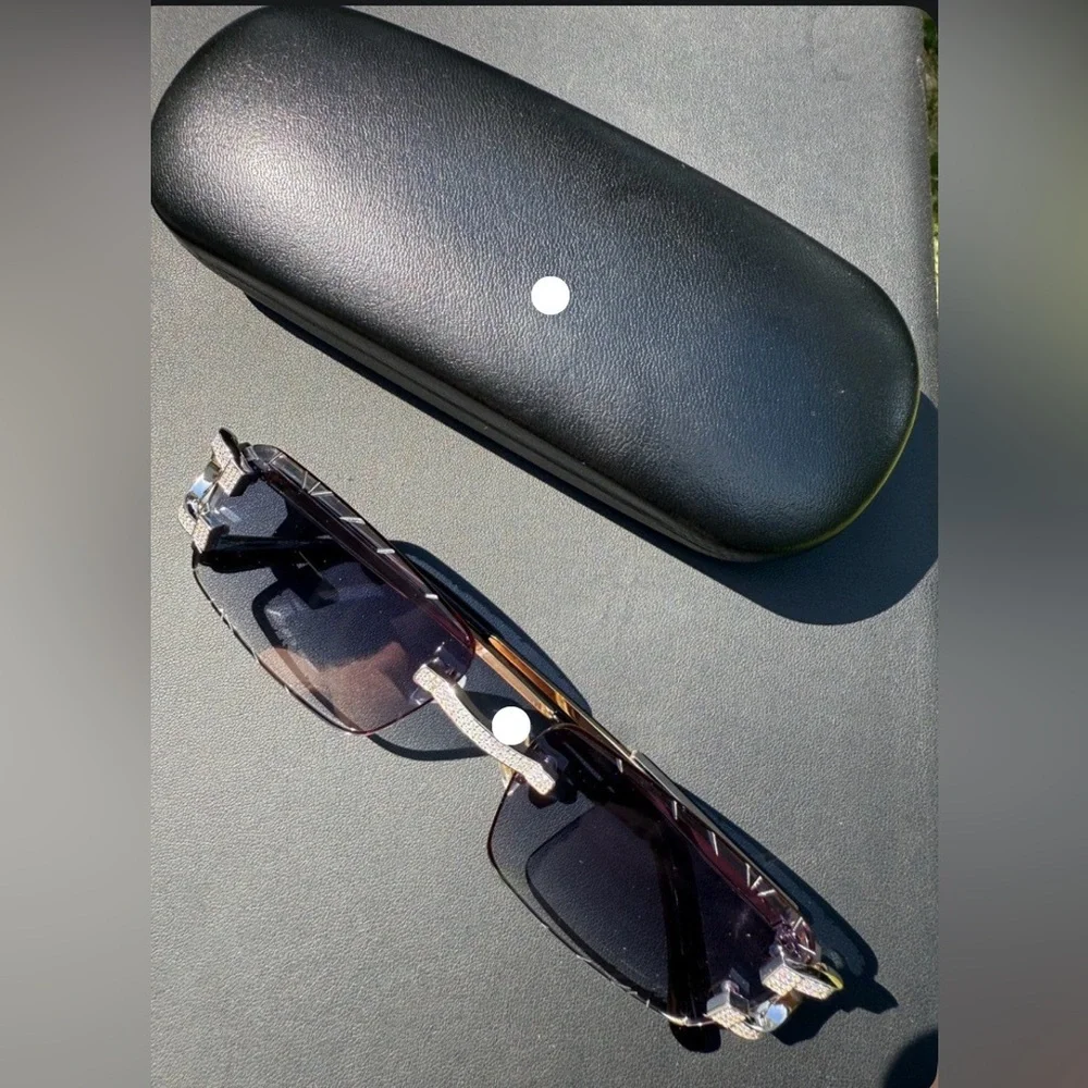 MOISSANITE 925 STERLING SILVER 5 CT Women's UNIQUE Sunglasses - Elegant Black🕶️